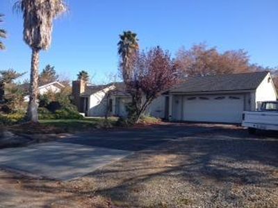 18781 Midland Way, Madera, CA, 93638