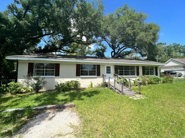 210 Spruce Ave, Foley, AL 36535