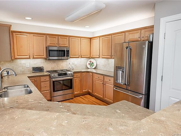5th image of 101 Pebble Beach Dr