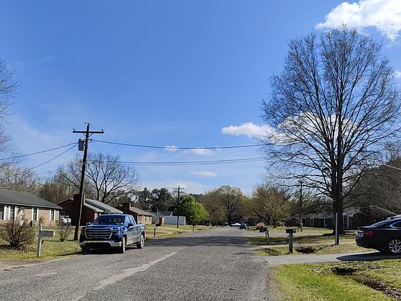 5th image of 75 Hickory Hills Dr