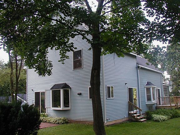 4th image of 8309 Prospect St