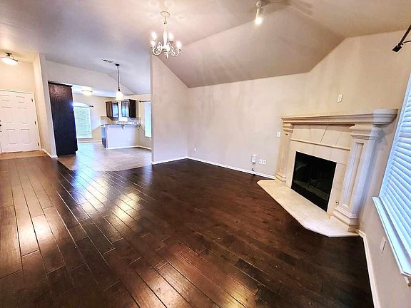 3rd image of 19712 Adagio Ln