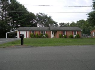 121 Ashley Ln, King, NC 27021