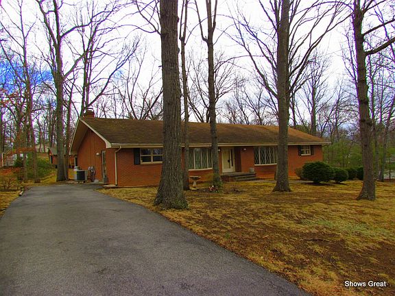 2nd image of 3127 Golf Colony Dr