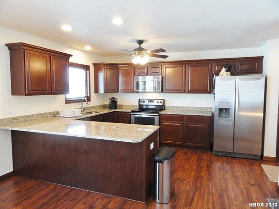 5th image of 601 Palm Dr