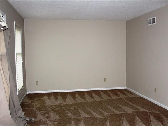 2nd image of 51800 Waterford Ln
