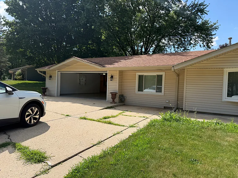 1832 W Weathersfield Way — Photo 2