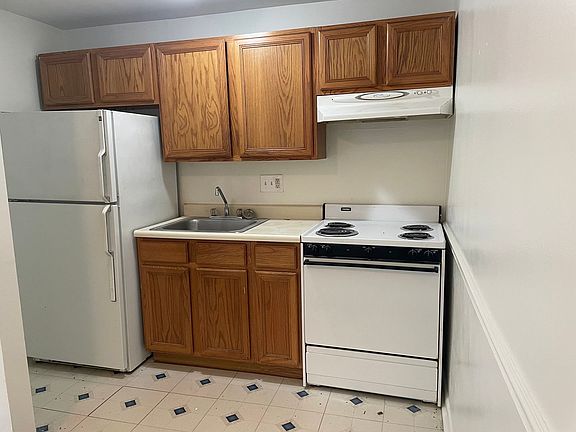 3rd image of 2201 W Chester Pike APT B13