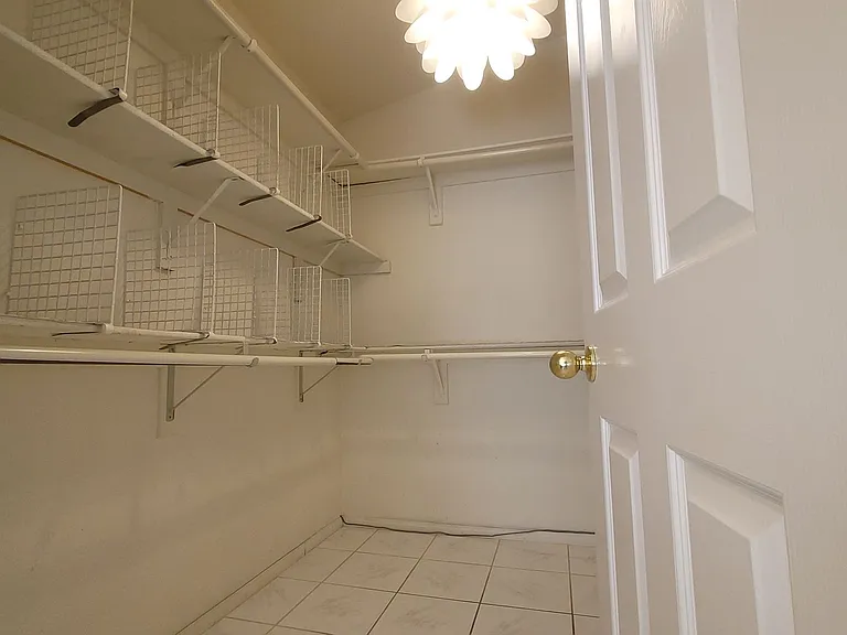 2632 Ironside Dr — Photo 24