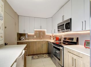 2520 Presidential Way APT 204, West Palm Beach, FL 33401