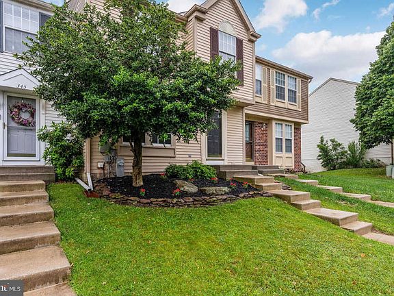 4th image of 343 Hickory Nut Ct
