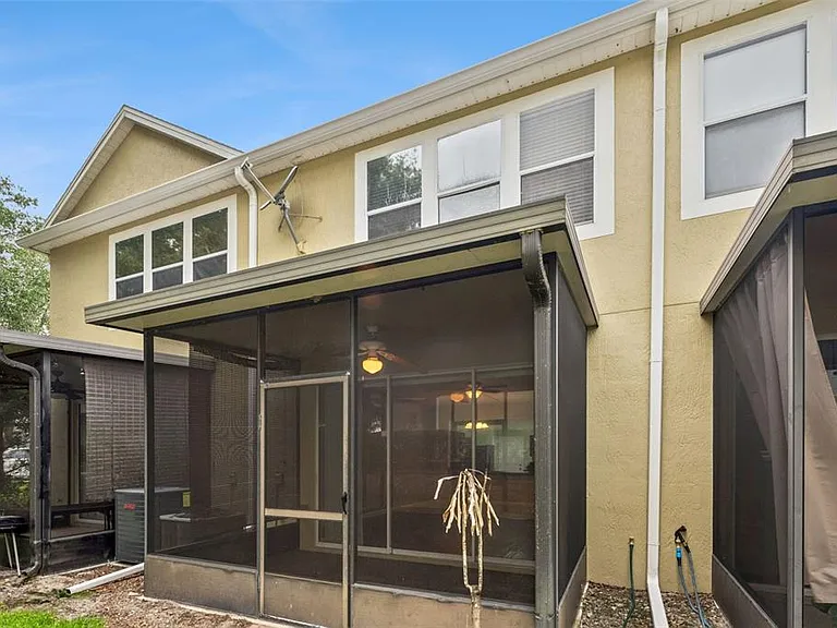 2561 Galliano Cir — Photo 33