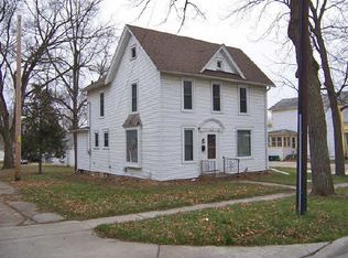 1212 Lincoln Ave W, Rochelle, IL 61068