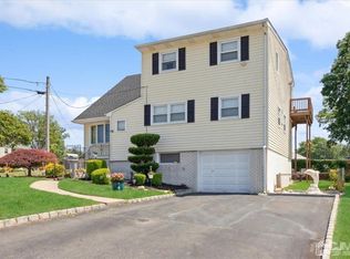 2 Jonquil Cir, Fords, NJ 08863