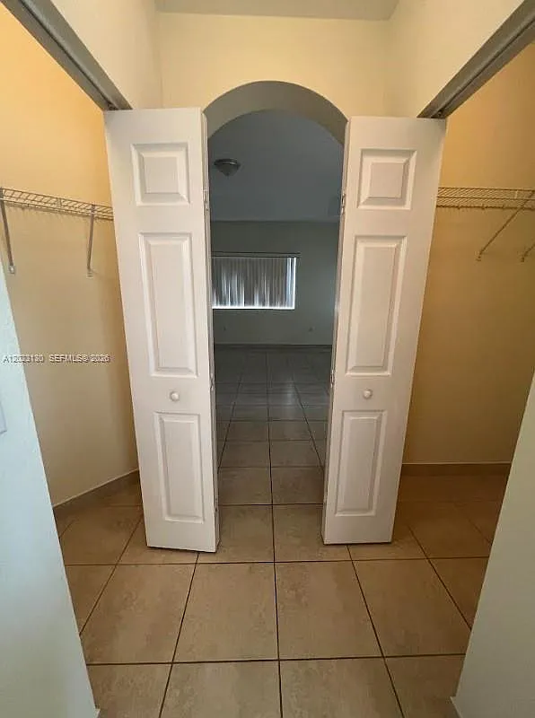 Floridian Bay Estates Sou — Photo 3