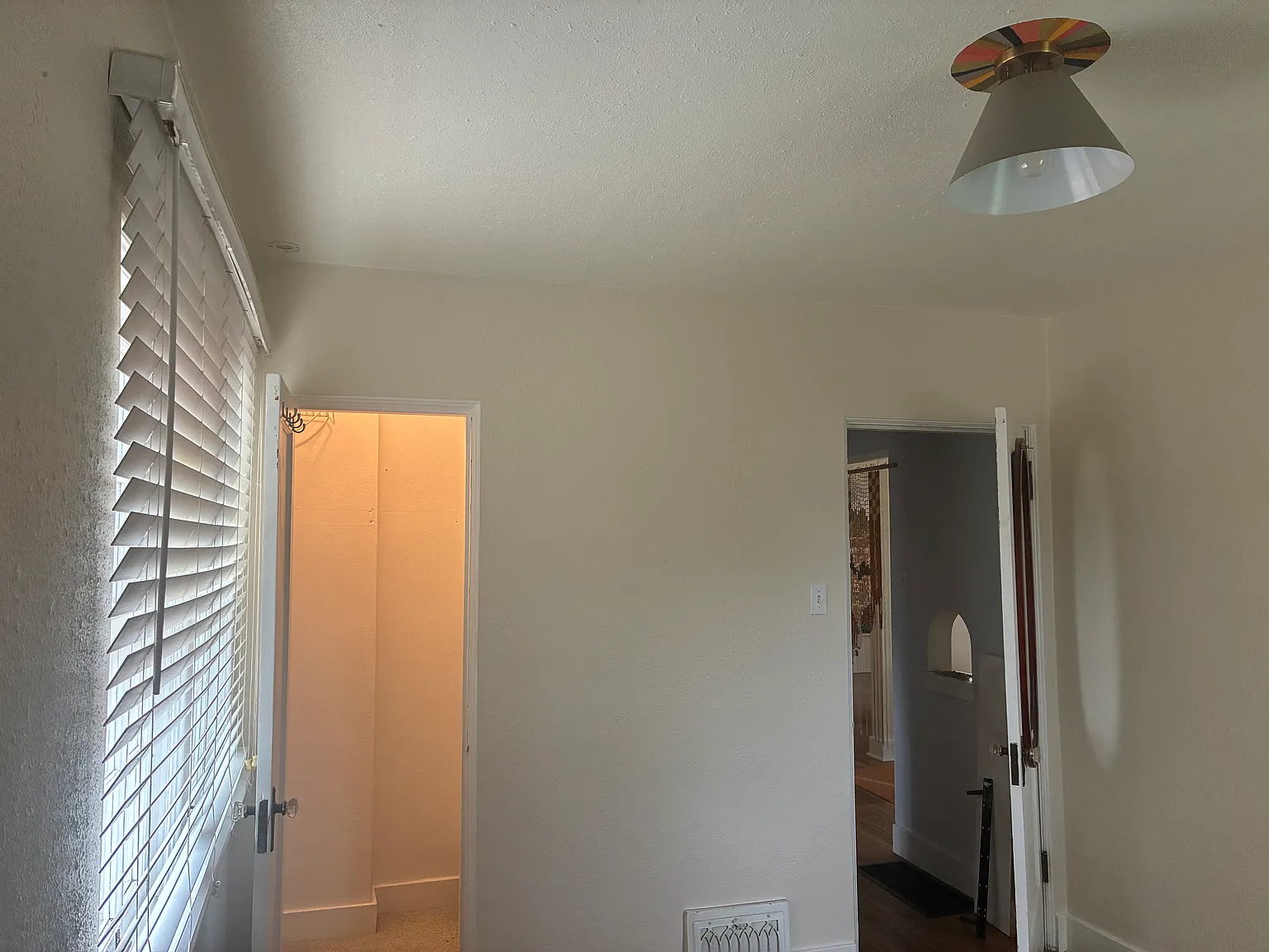 2 bed, 1037 sqft, $650 — Photo 4