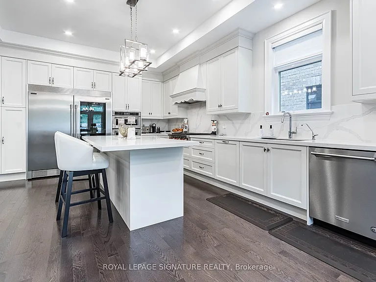 24 Foxtail Ct — Photo 11