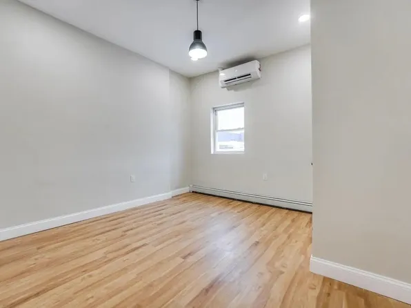 3302 Palisade Avenue image 17 of 22