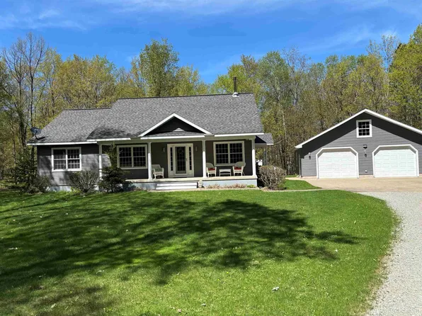 N7776 Carmody Rd, Munising, MI 49862