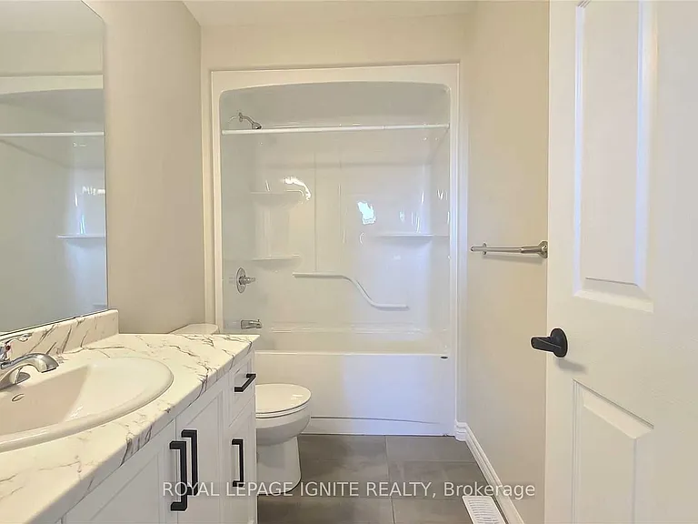 98 Athabaska Dr — Photo 9
