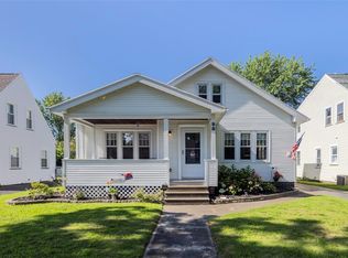 98 Chimayo Rd, Rochester, NY 14617