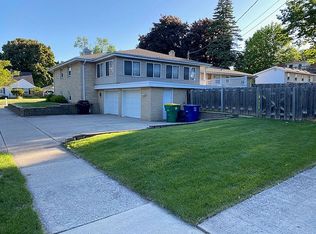 1286 Hickory Hill Dr, Green Bay, WI 54304