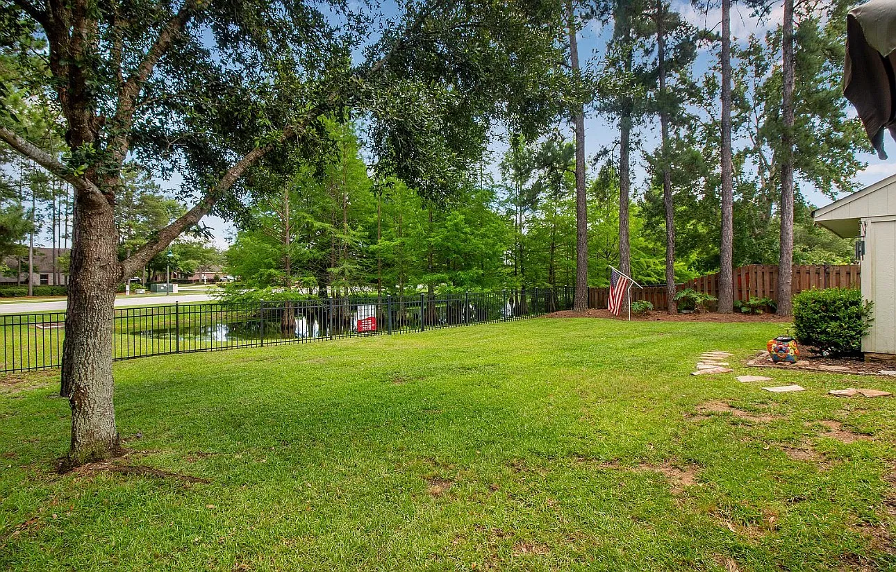 4 bed, 2552 sqft, $3,000 — Photo 4