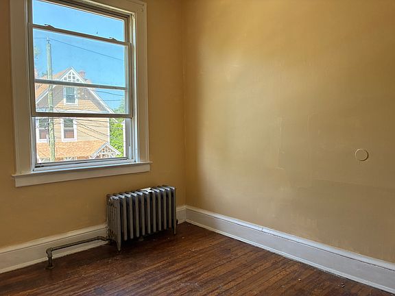 5th image of 63 Glendale Ave #3