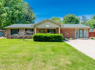 10602 Tarrytowne Rd, Louisville, KY 40272