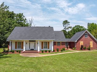 1430 Davis Rd, Terry, MS 39170