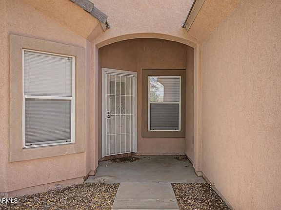 5th image of 109 E MADDEN Drive
