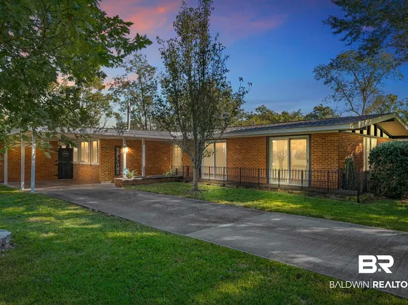 637 E Pedigo Ave, Foley, AL 36535