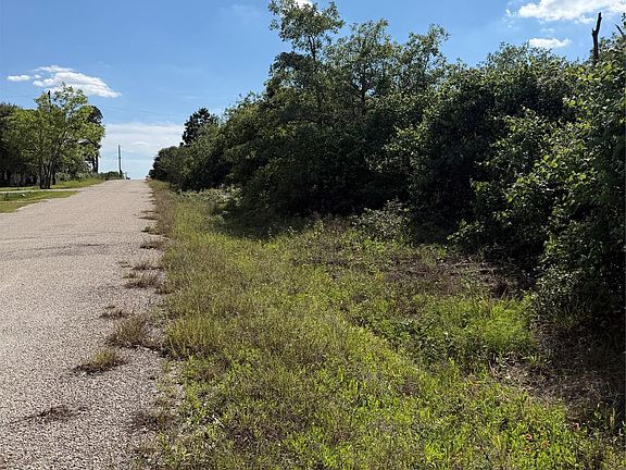 3rd image of N Mockingbird Ln