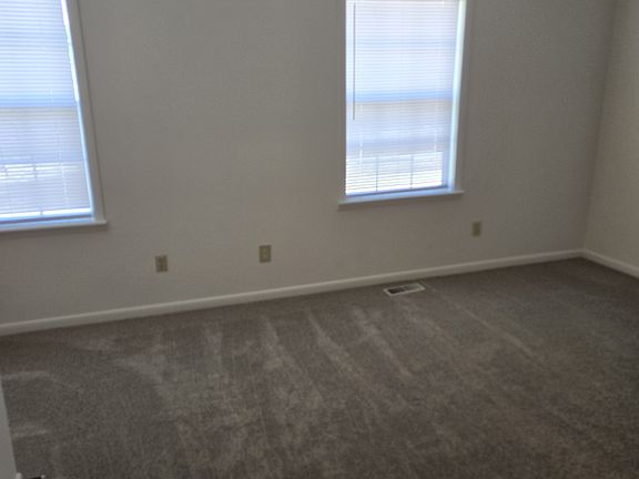 4th image of 4403 Country Club Rd
