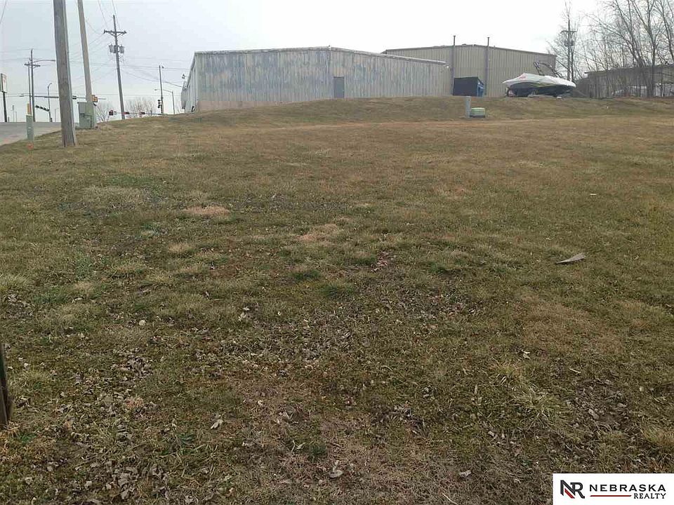 2nd image of 815 Evergreen Ave