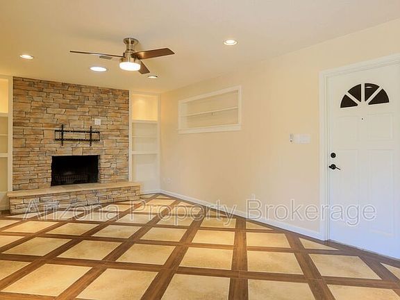 2nd image of 2522 E Fairmont Dr
