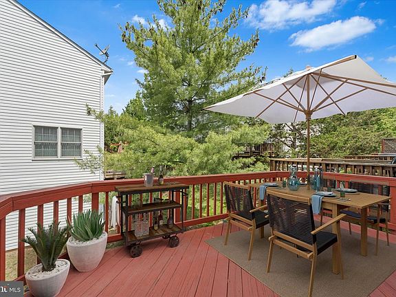 2nd image of 2550 James Monroe Cir