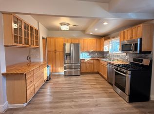 1285 Breezy Ln, Atlanta, GA 30329