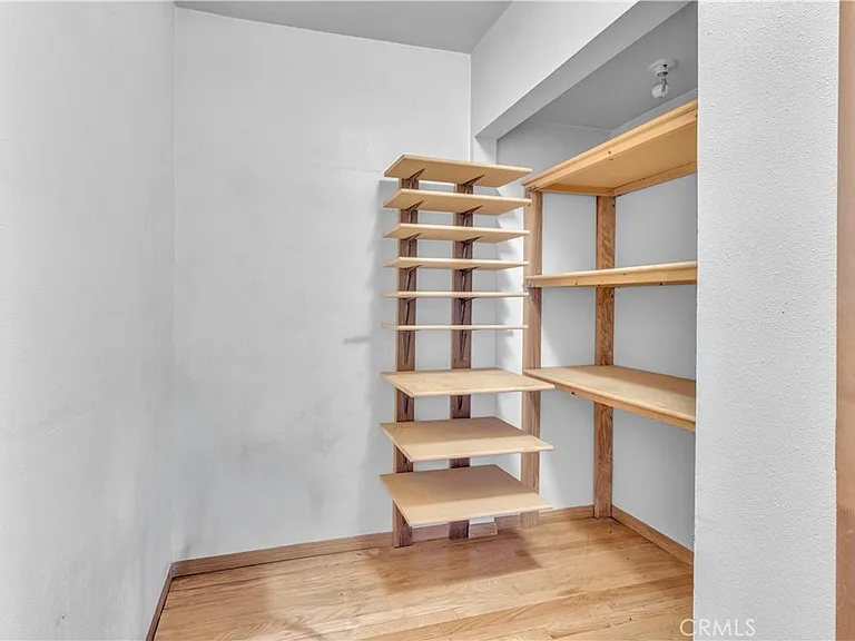 5452 Halbrent Ave — Photo 14