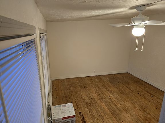 5th image of 9209 North Dr #1