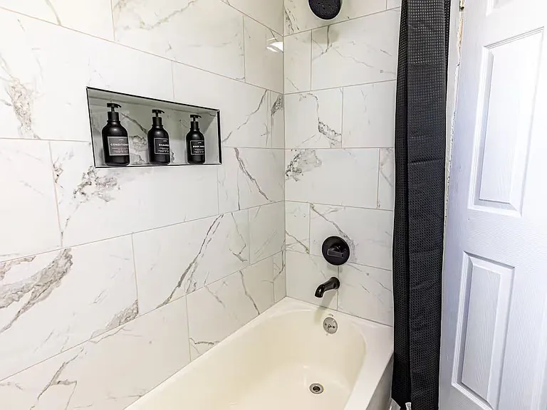 2325 5th Ave #UPPER — Photo 18