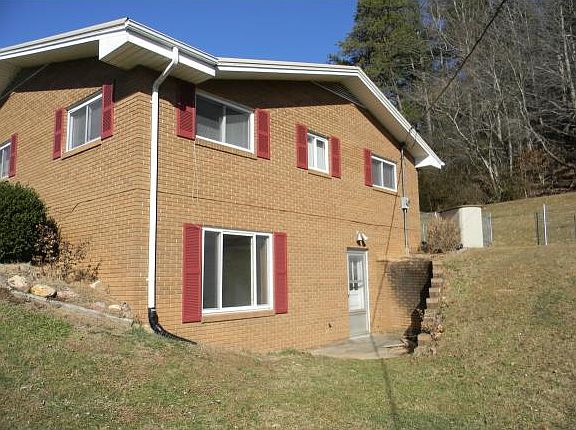 2nd image of 114 Washington Street