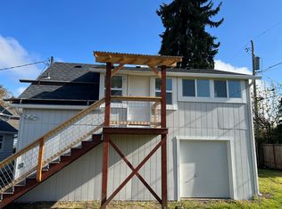 455 1/2 S 38th St, Springfield, OR 97478