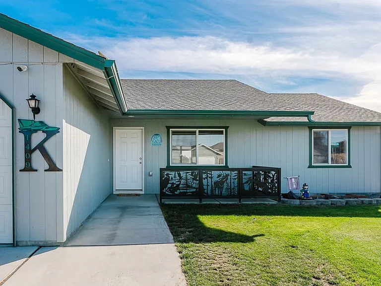 1409 W Electra St — Photo 3