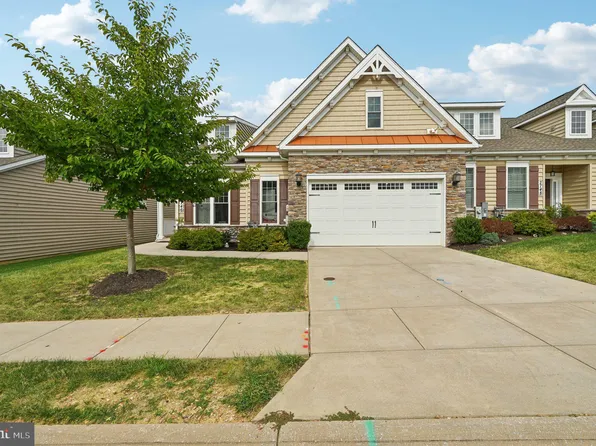 2746 Vistas Dr #10, Manchester, MD 21102