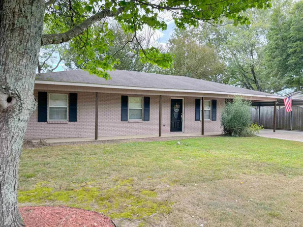 1111 Terry Cir, Albertville, AL 35951