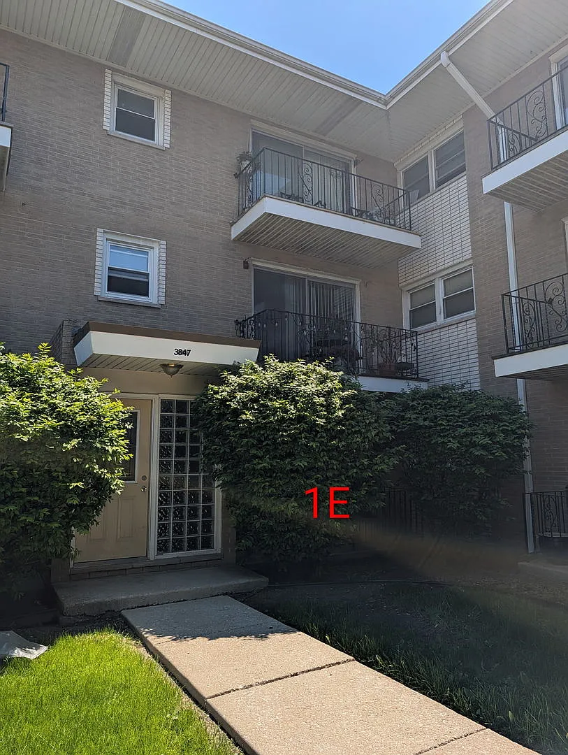 Building Photo - 3853 W 47th St #1E