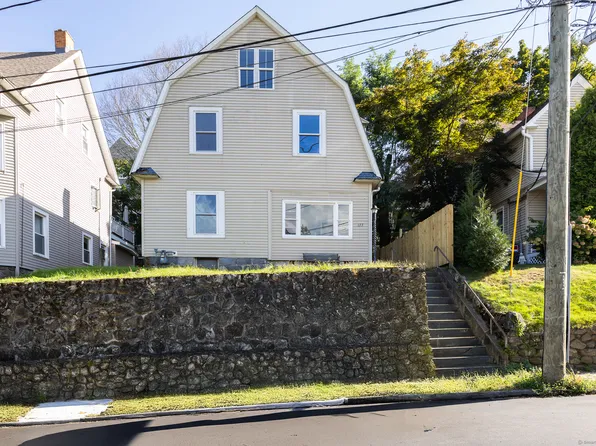 177 Cliff Street, Naugatuck, CT 06770