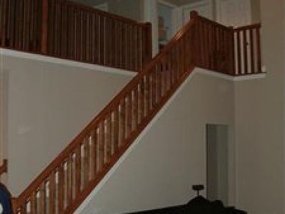4th image of 122 Westwind Dr NE