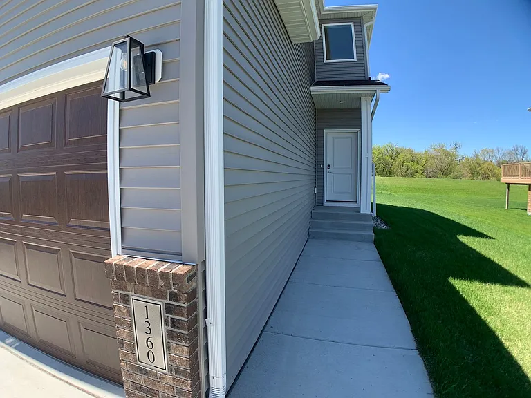 1360 Goldenwood Dr NW — Photo 56
